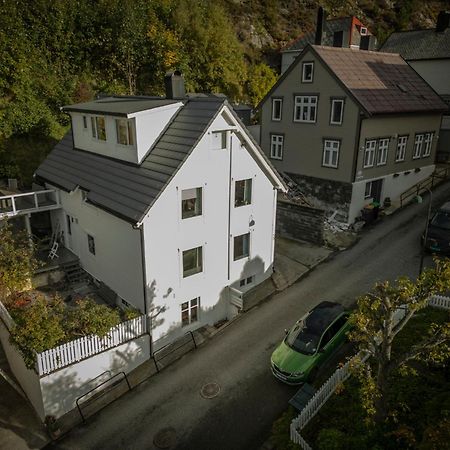 Koselig Leilighet I Sentrum โอเลซุนด์ ภายนอก รูปภาพ
